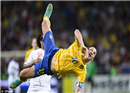 Ibrahimovic ដាំដូងសុតបាល់បញ្ចូលទី យ៉ាងអស្ចារ្យឲ្យ ស៊ុយអែត