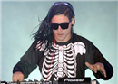 Skrillex រចនាម៉ូតខោខូវប៊យជាលើកដំបូង