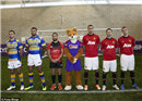 ទស្សនាកីឡាករ Manchester United ៣ រូបប្រកួតទាត់បាល់ អោយត្រូវនិងរបារទី ជាមួយកីឡាករបាល់អោប (មានវីដេអូ)