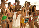 ស្តាប់បទថ្មីរបស់ Ricky Martin សំរាប់ World Cup 2014 (វីដេអូខាងក្នុង)