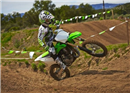 Kawasaki KX 85 សូមបង្ហាញពី រូប​រាង​តូច​សង្ហា និង​កម្លាំង​ខ្លាំង​មហិមា(video)