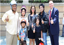 ព្រលឹងចិត្តល្អ ធ្វើដំណើរ ក្នុង​រាជធានី​ភ្នំពេញ ដើម្បី​ក្រើន​រំលឹក ដល់​អ្នក​រួម​ដំណើរ តាម​ម៉ូតូ​ឲ្យ
