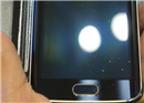 ឧបករណ៍ Clear View របស់ Samsung បានធ្វើឲ្យមាន ស្នាមឆ្កូតអេក្រង់ Galaxy S6 Edge
