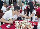 ស្ទើរតែមិនគួរឲ្យជឿថា នារី ដ៏ស្រស់ស្អាតម្នាក់សន្សំ លុយបានរាប់ពាន់ដុល្លារ ពីអាជីពហែកក្តាមបញ្ចុក បុរសៗ