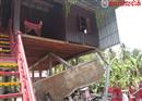 បាក់​វេរ៉ង់ដា​ក្នុង​ពិធី​ឡើងផ្ទះ​ ​សម្លាប់​មនុស្ស​នៅ​ខេត្ត​កំពង់ចាម